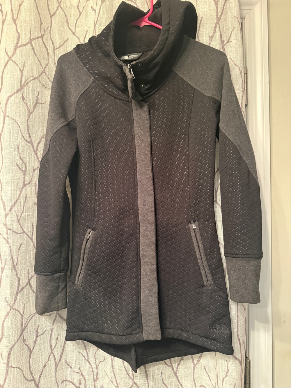 The North Face Women's Quilted Hooded Utility Jacket - Charcoal / Gray